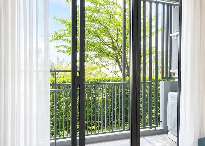 Modern One Bedroom, 3 Mins To Mrt Suthisarn And Ratchadaphisek Apartment *